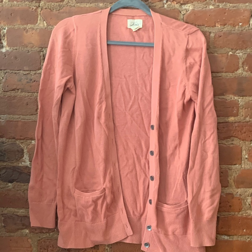 Vintage pink Levi’s cardigan